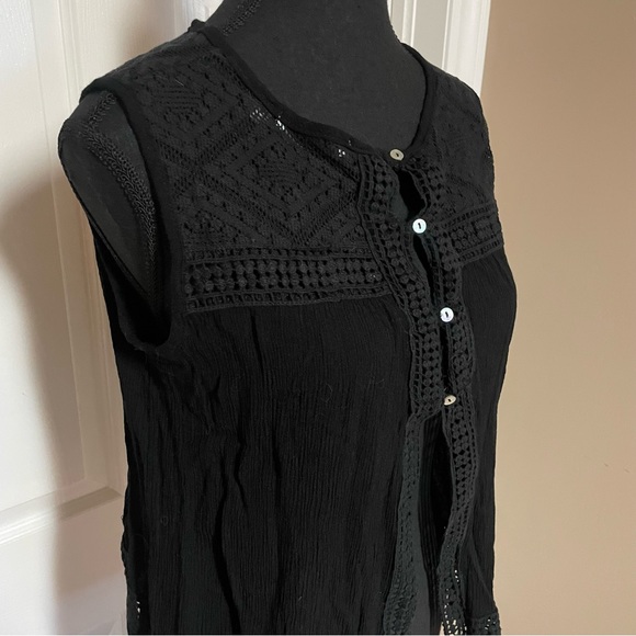 Throw - Picture 2 of 6